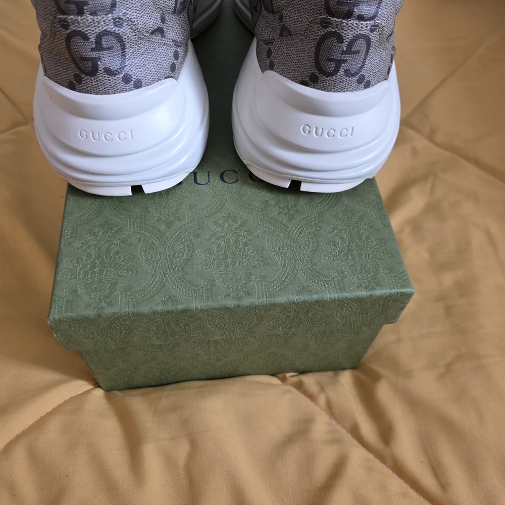 Authentic Gucci Men's Beige Patterned Sneakers - image 3